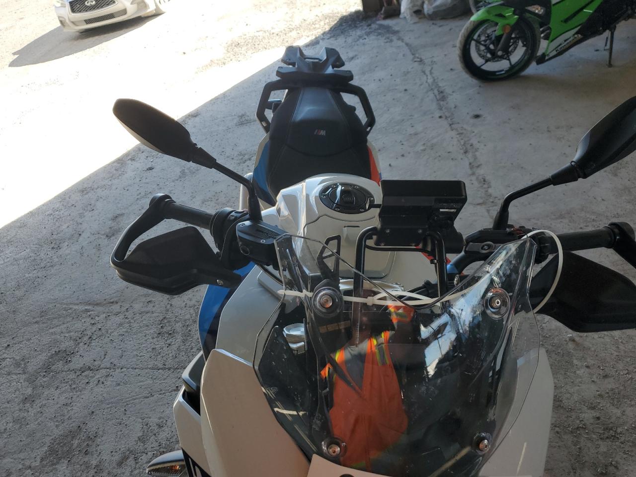 VIN WB10E4306N6F12385 2022 BMW S 1000 XR