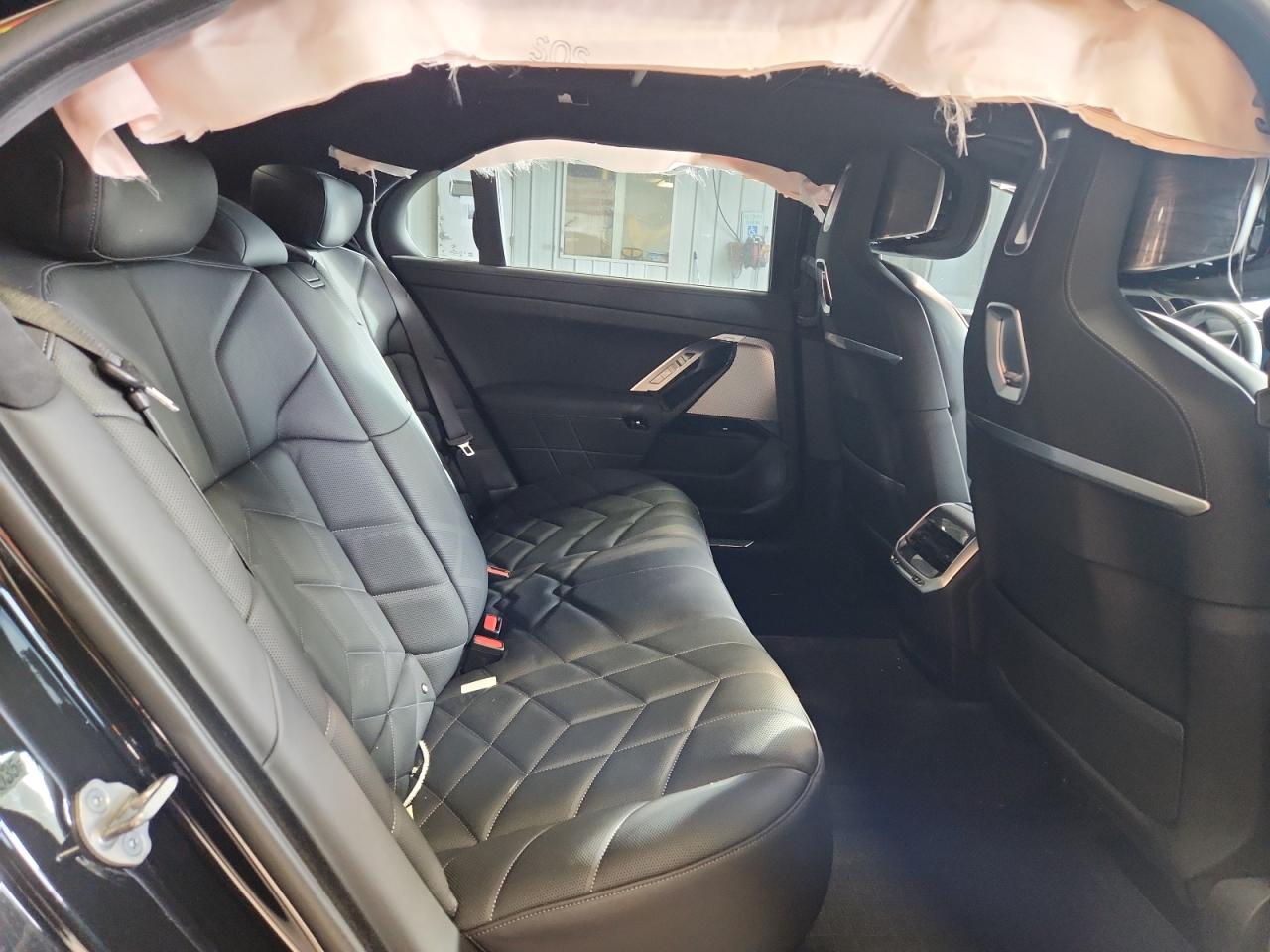 VIN WBA33EJ05RCP05157 2024 BMW 760 XI