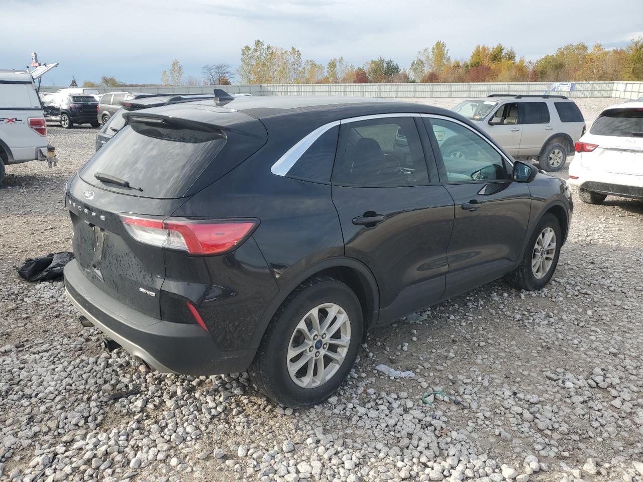 VIN 1FMCU9G66NUB25175 2022 FORD ESCAPE SE