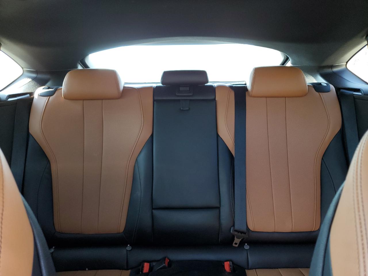 VIN 5UXKU6C53J0W39111 2018 BMW X6 XDRIVE5