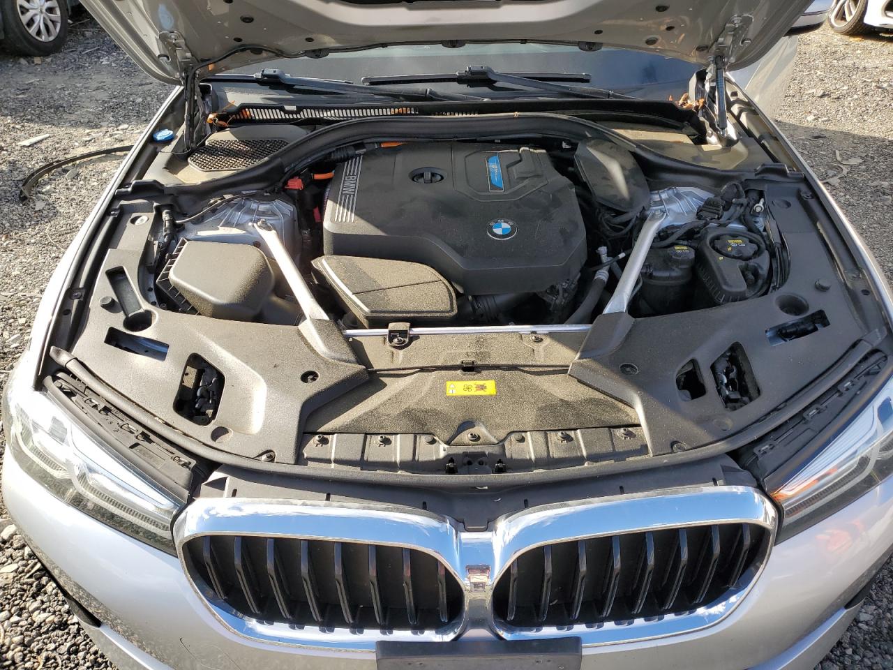 VIN WBA33AG08MCF17504 2021 BMW 530XE