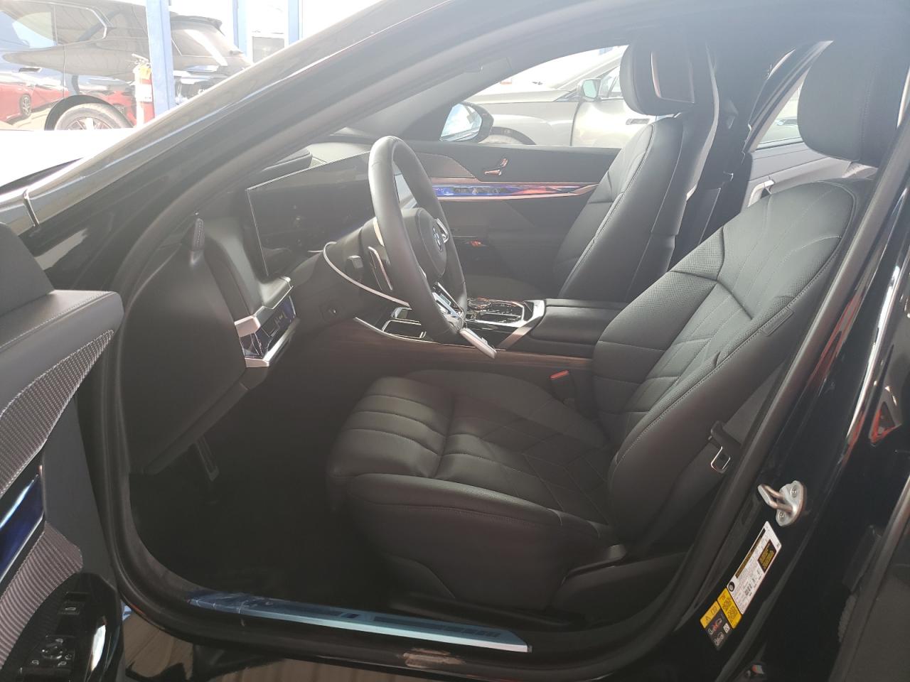 VIN WBY53EJ03RCP77422 2024 BMW I7 XDRIVE6