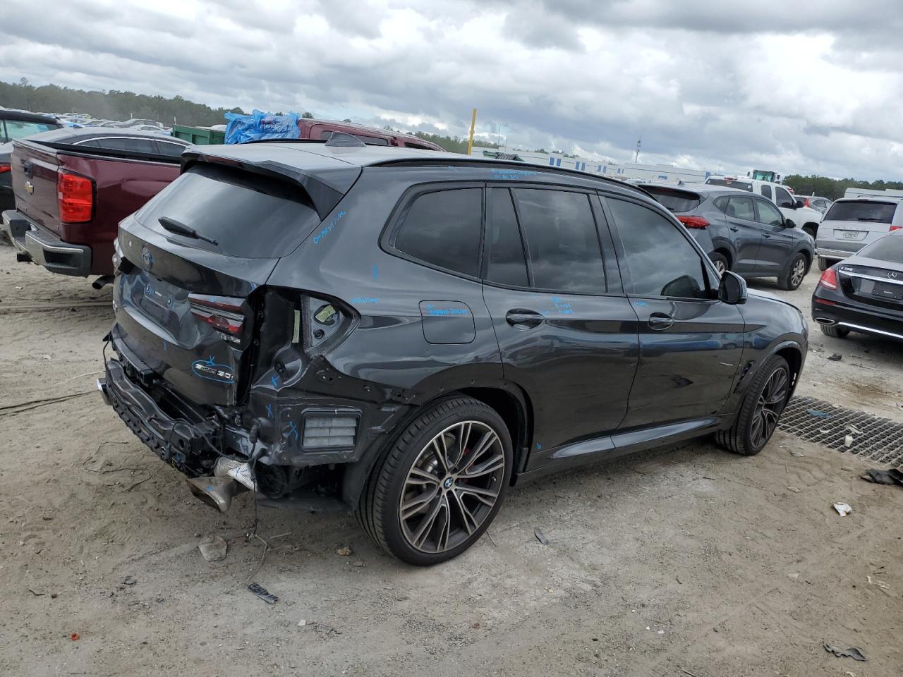 VIN 5UX43DP09N9M09606 2022 BMW X3 SDRIVE3