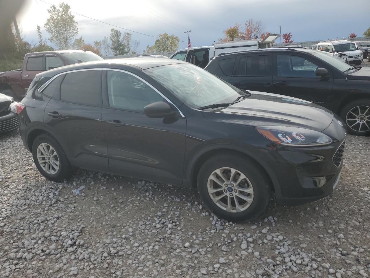 VIN 1FMCU9G66NUB25175 2022 FORD ESCAPE SE