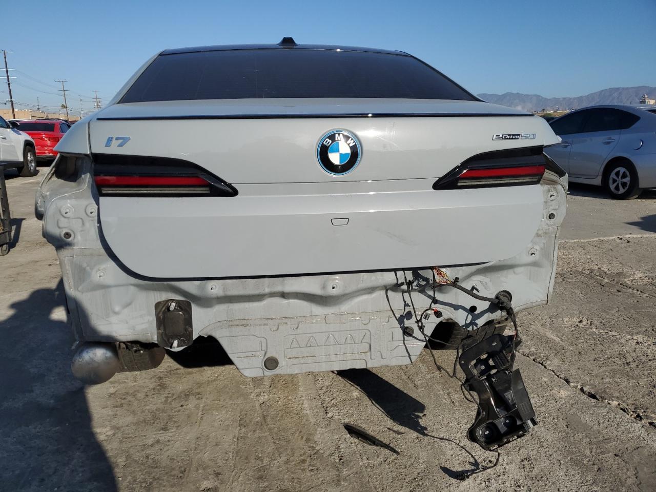 VIN WBY43EJ01RCP54877 2024 BMW I7 EDRIVE5