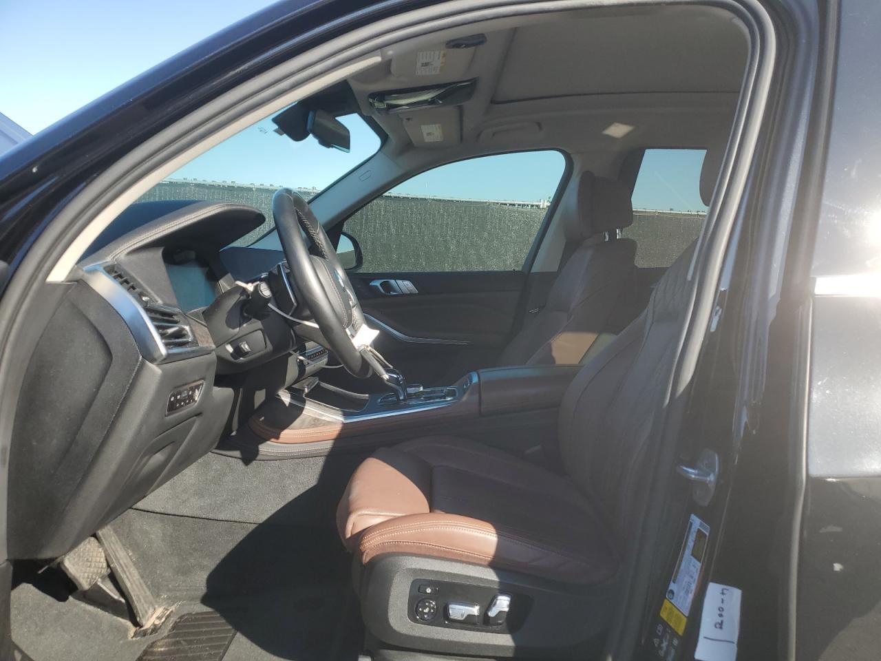 VIN 5UXCX4C59KLS36167 2019 BMW X7 XDRIVE5
