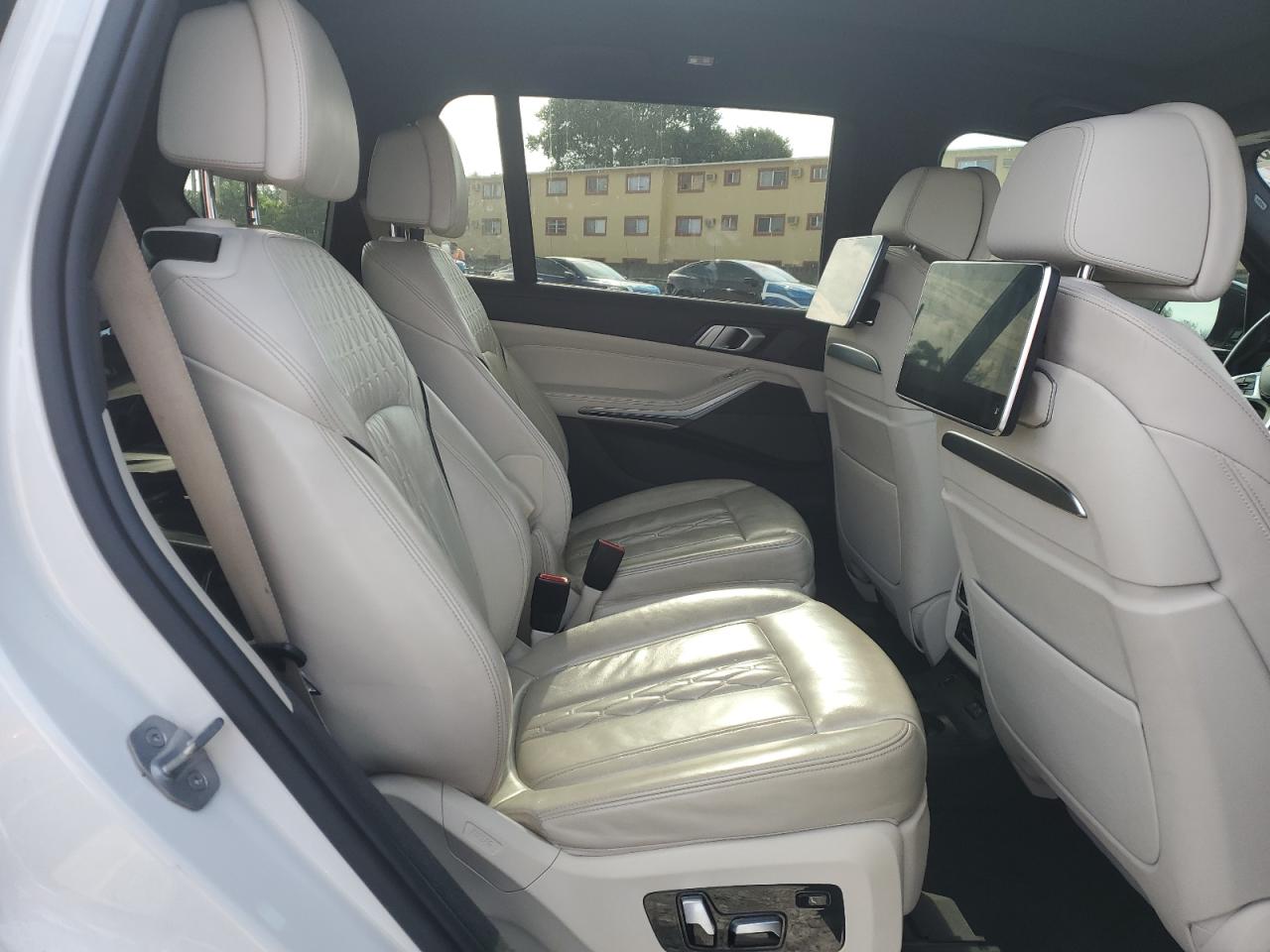 VIN 5UXCX4C58KLS37438 2019 BMW X7 XDRIVE5