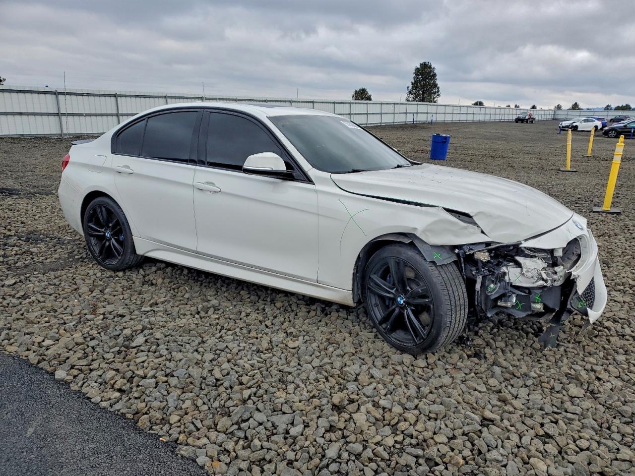VIN WBA8B7C30HA190168 2017 BMW 340 XI