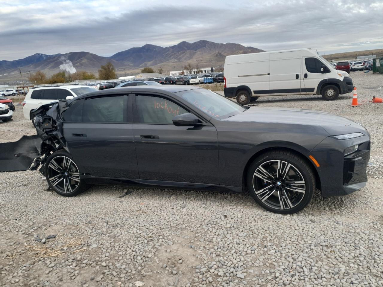 VIN WBA33EJ01SCV09674 2025 BMW 760 XI