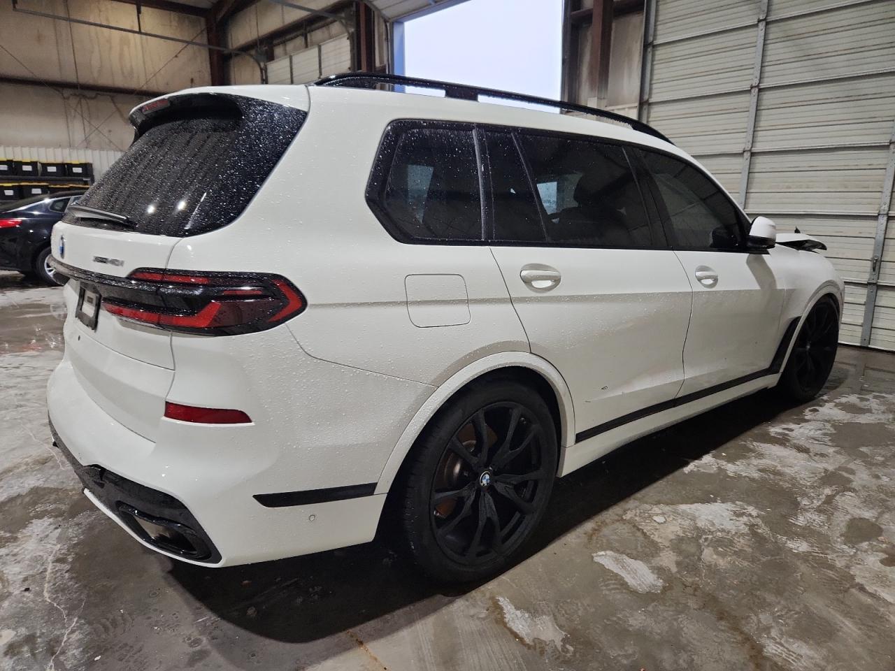 VIN 5UX23EM02R9U74014 2024 BMW X7 XDRIVE4