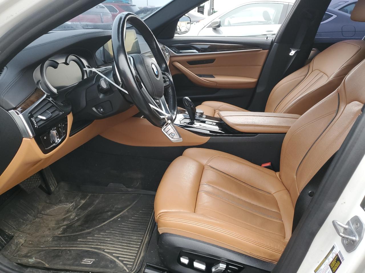 VIN WBAJB1C52JB084725 2018 BMW 530XE