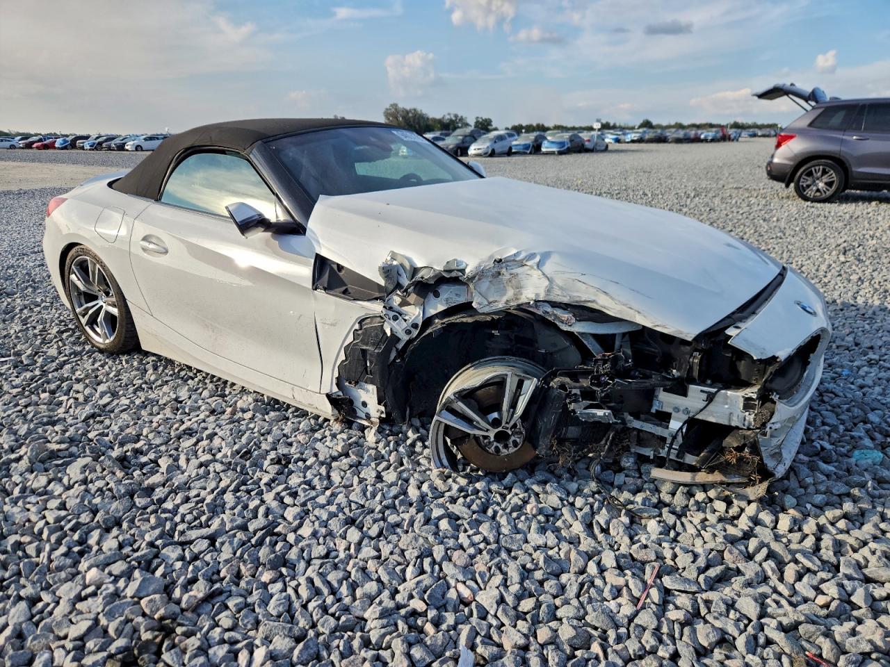 VIN WBAHF3C03PWY10113 2023 BMW Z4 SDRIVE3