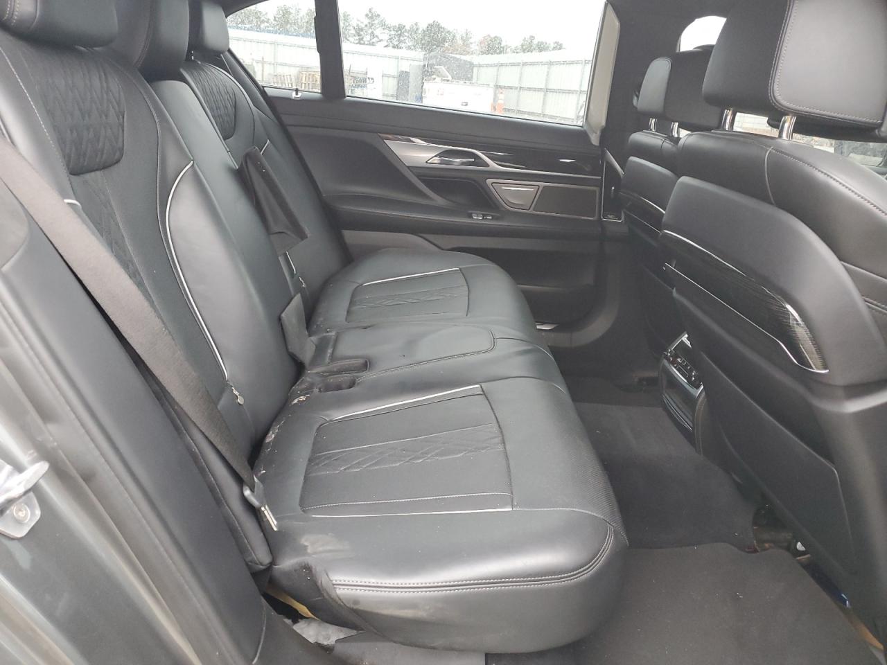 VIN WBA7F0C57HGM21279 2017 BMW 750 I MSPT