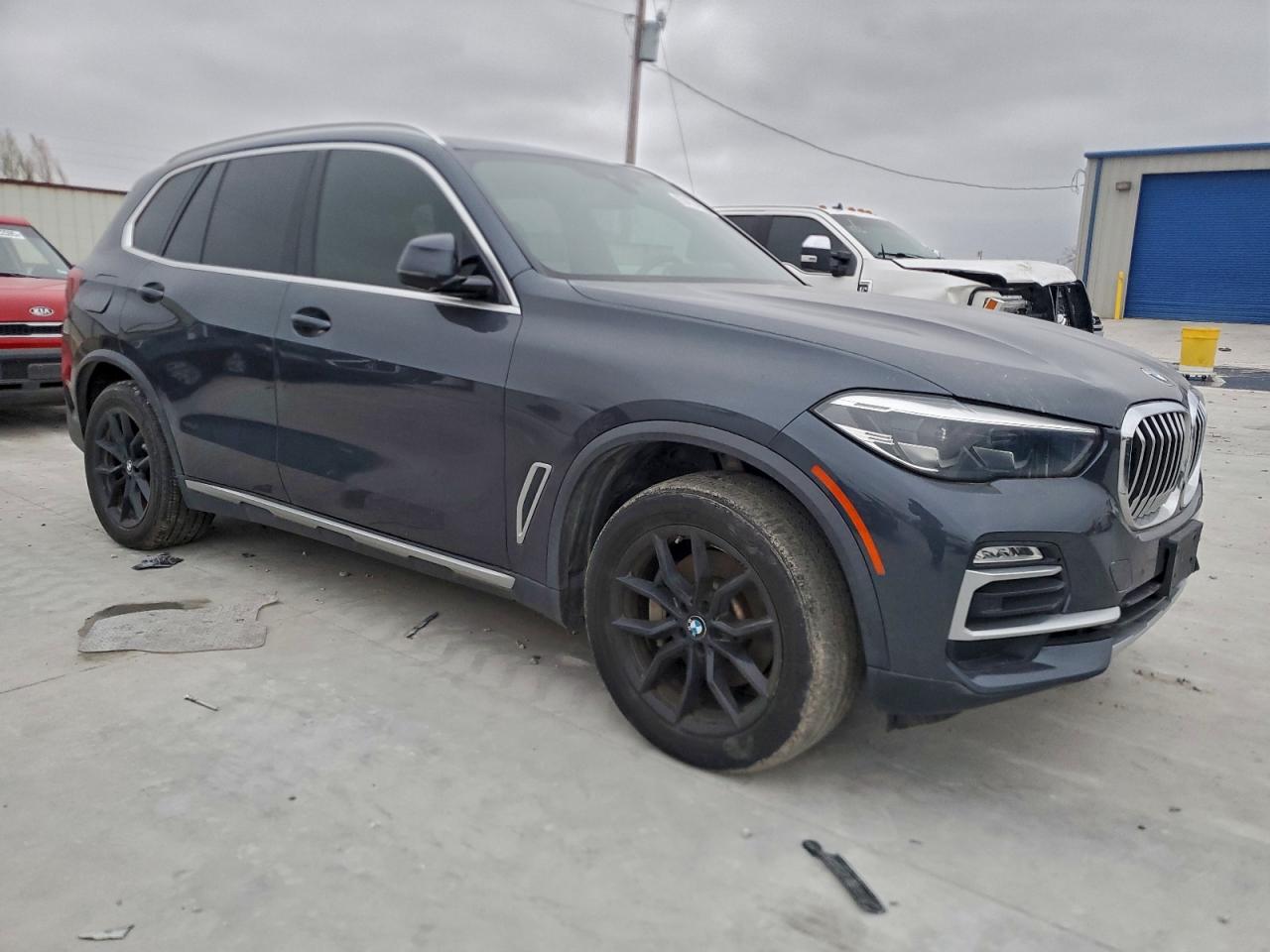 VIN 5UXCR6C56KLL65053 2019 BMW X5 XDRIVE4