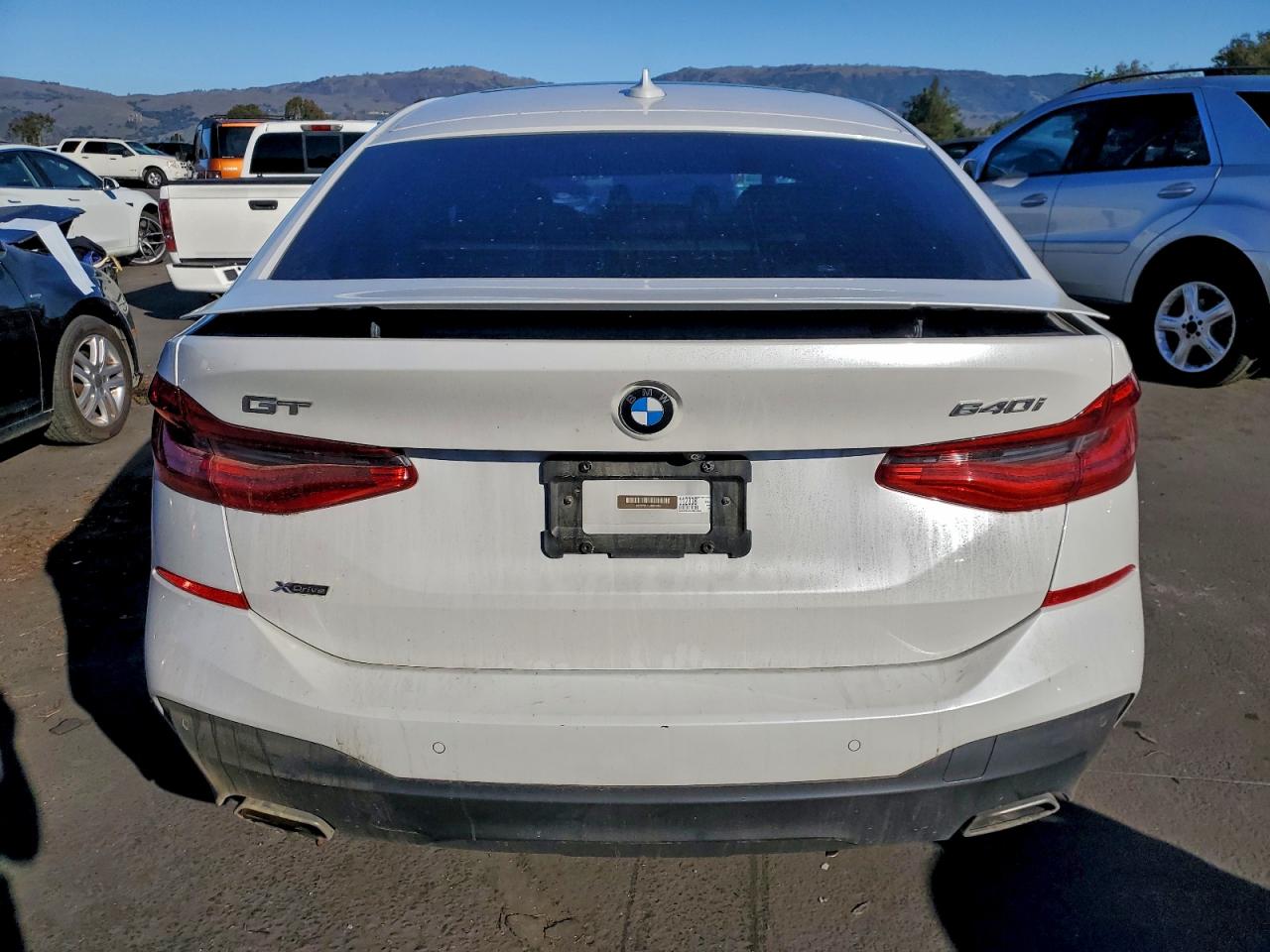 VIN WBAJV6C55JBK07664 2018 BMW 640 XIGT