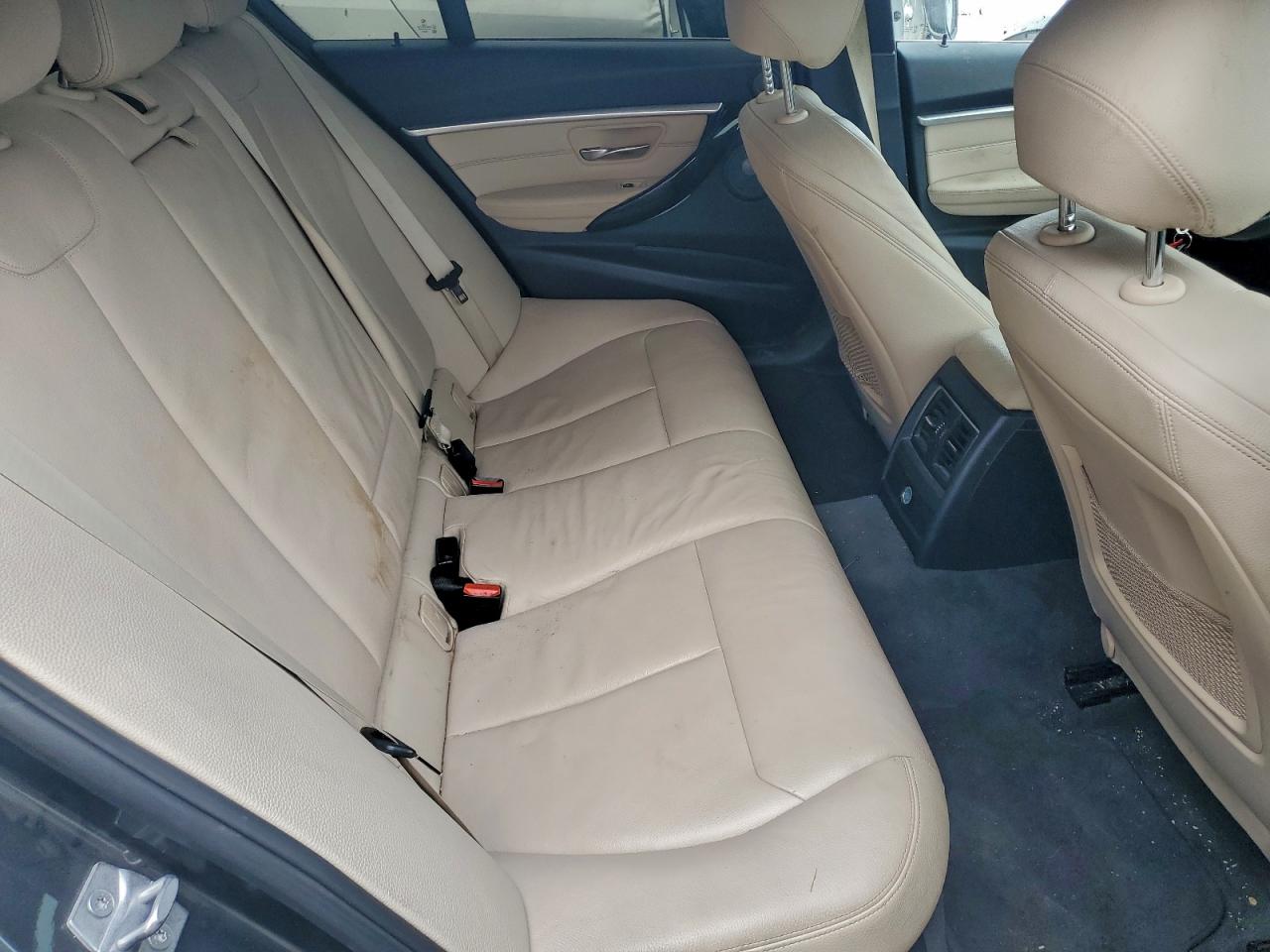 VIN WBA8B3G5XJNV01365 2018 BMW 340 I