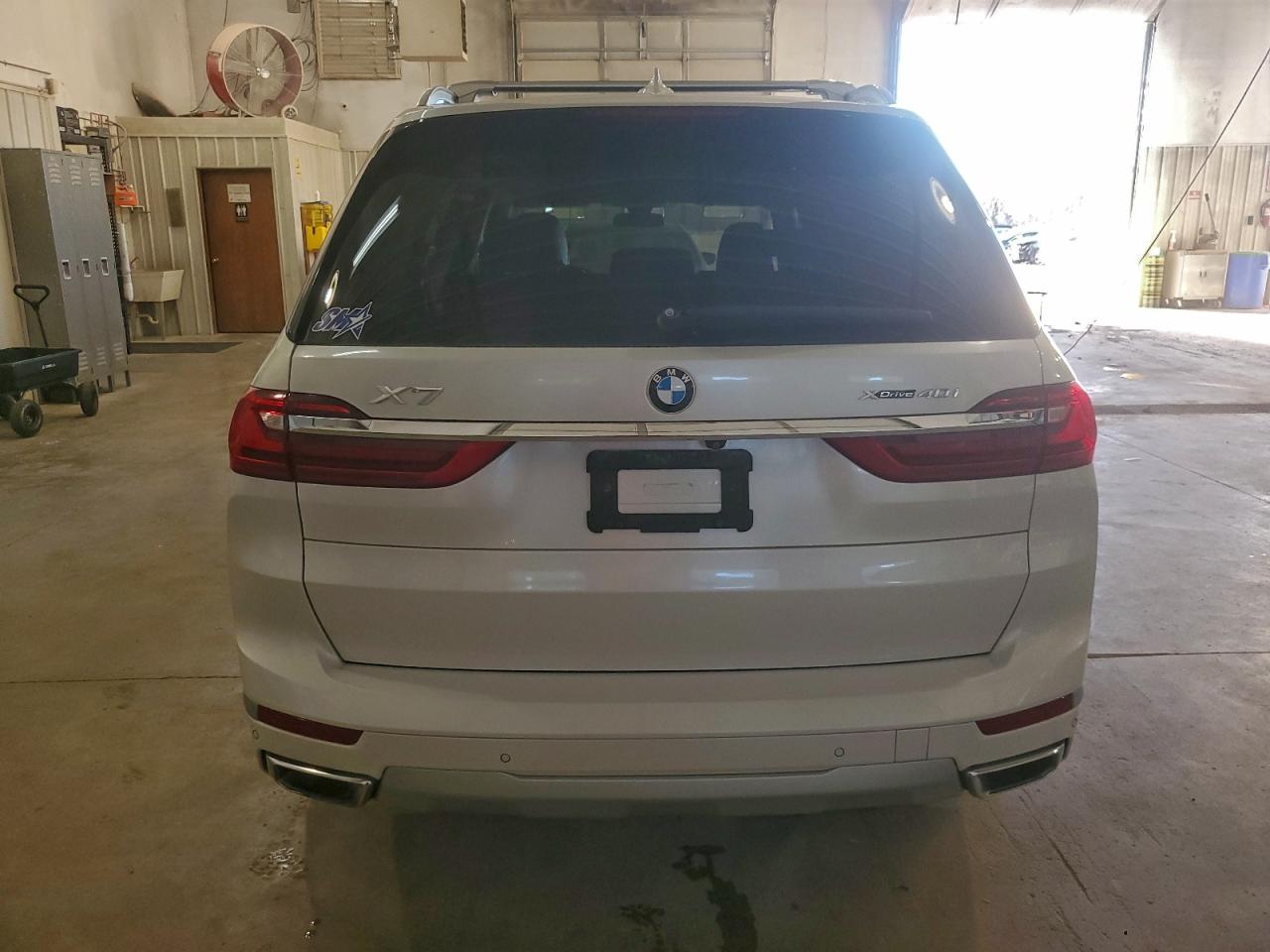 VIN 5UXCW2C0XL9B07061 2020 BMW X7