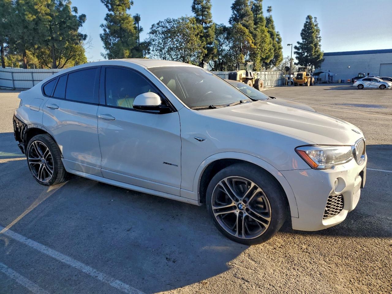 VIN 5UXXW3C51J0T83081 2018 BMW X4 XDRIVE2