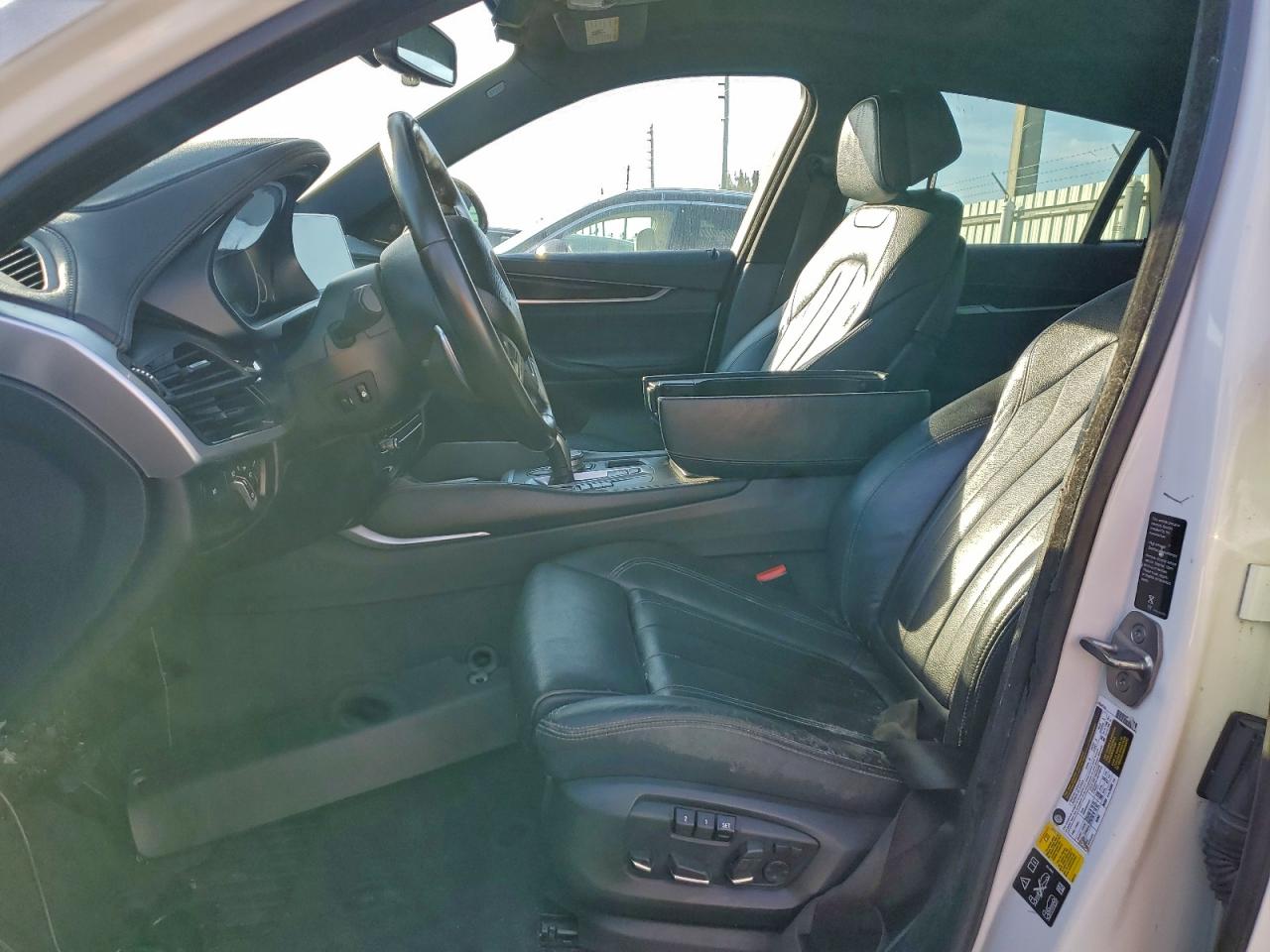 VIN 5UXKU6C58KLP60670 2019 BMW X6 XDRIVE50I