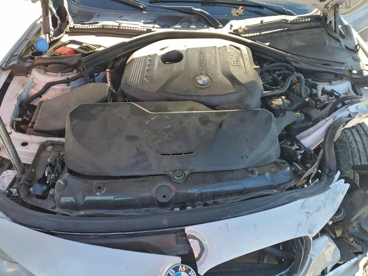 VIN WBA8B9C50JEE83048 2018 BMW 330 I