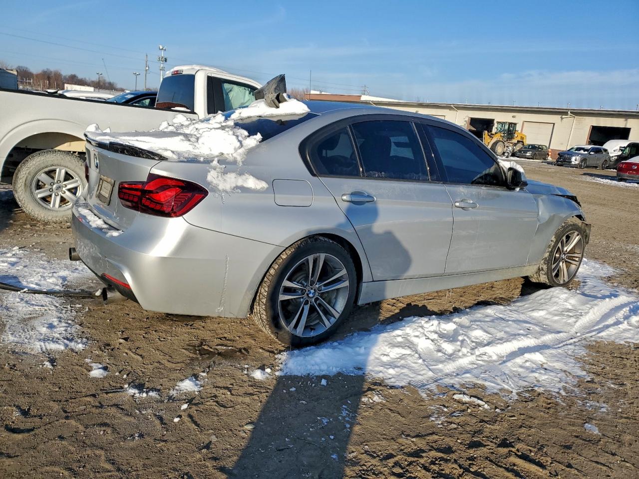 VIN WBA8D9C51JEM34092 2018 BMW 330 XI