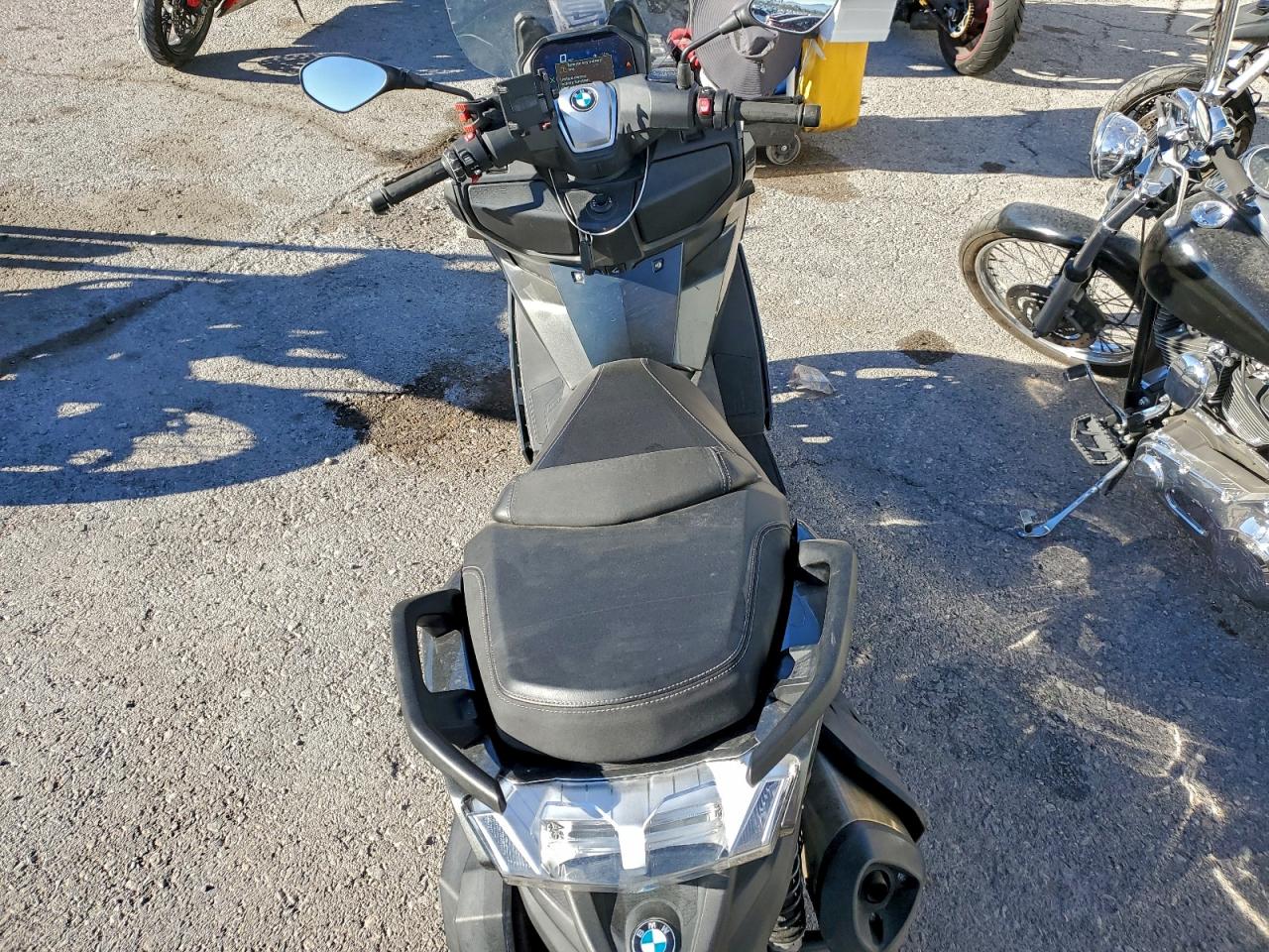 VIN WB40C630XNS892906 2022 BMW C 400