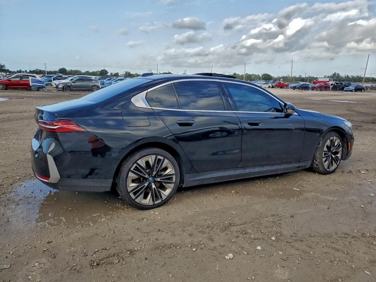 VIN WBY33FK0XRCS07056 2024 BMW I5 EDRIVE