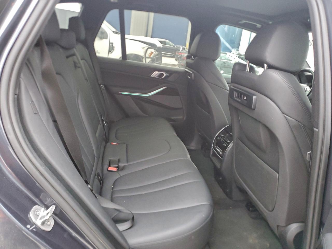 VIN 5UXCR6C56KLL65053 2019 BMW X5 XDRIVE4