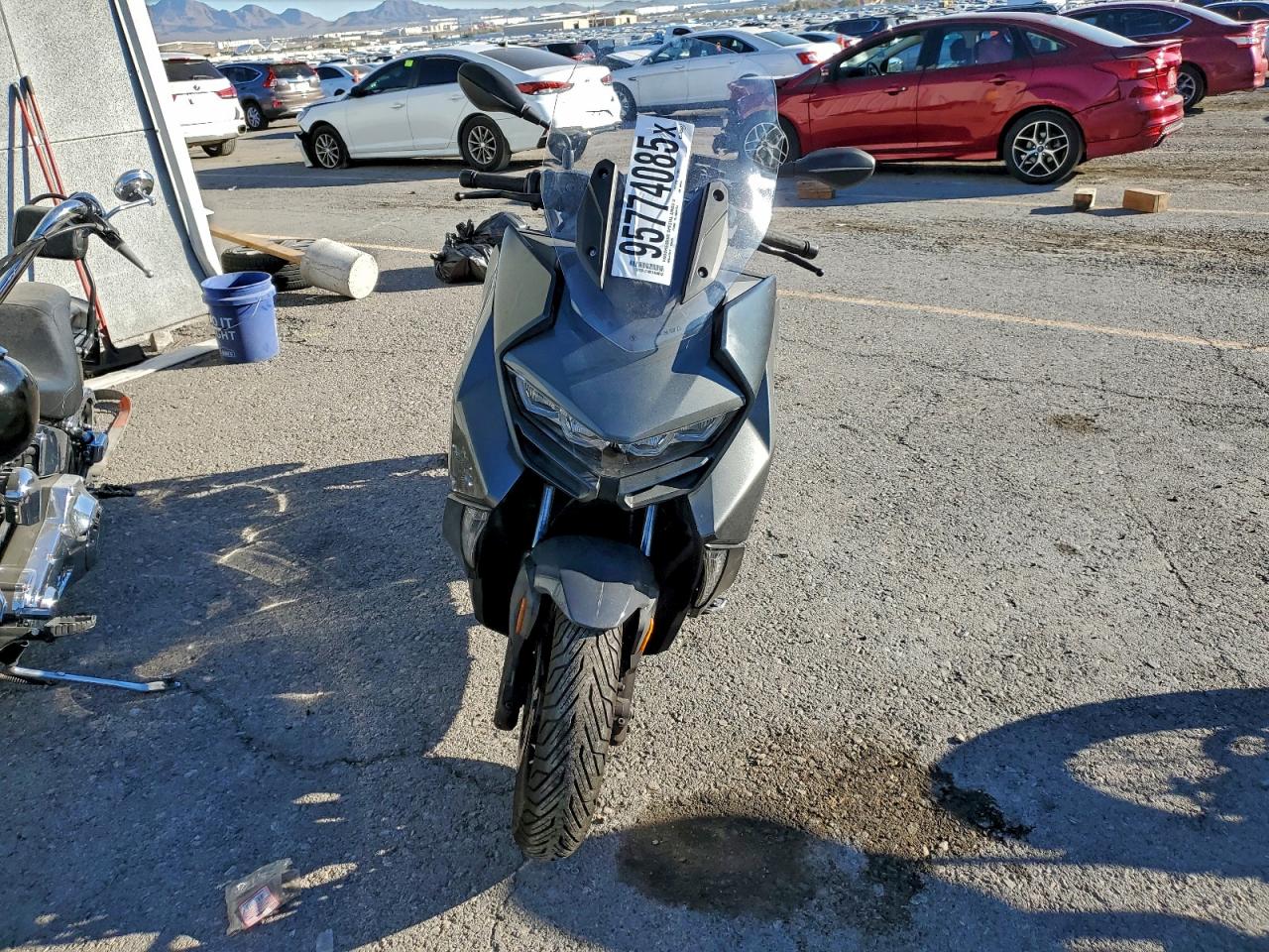 VIN WB40C630XNS892906 2022 BMW C 400