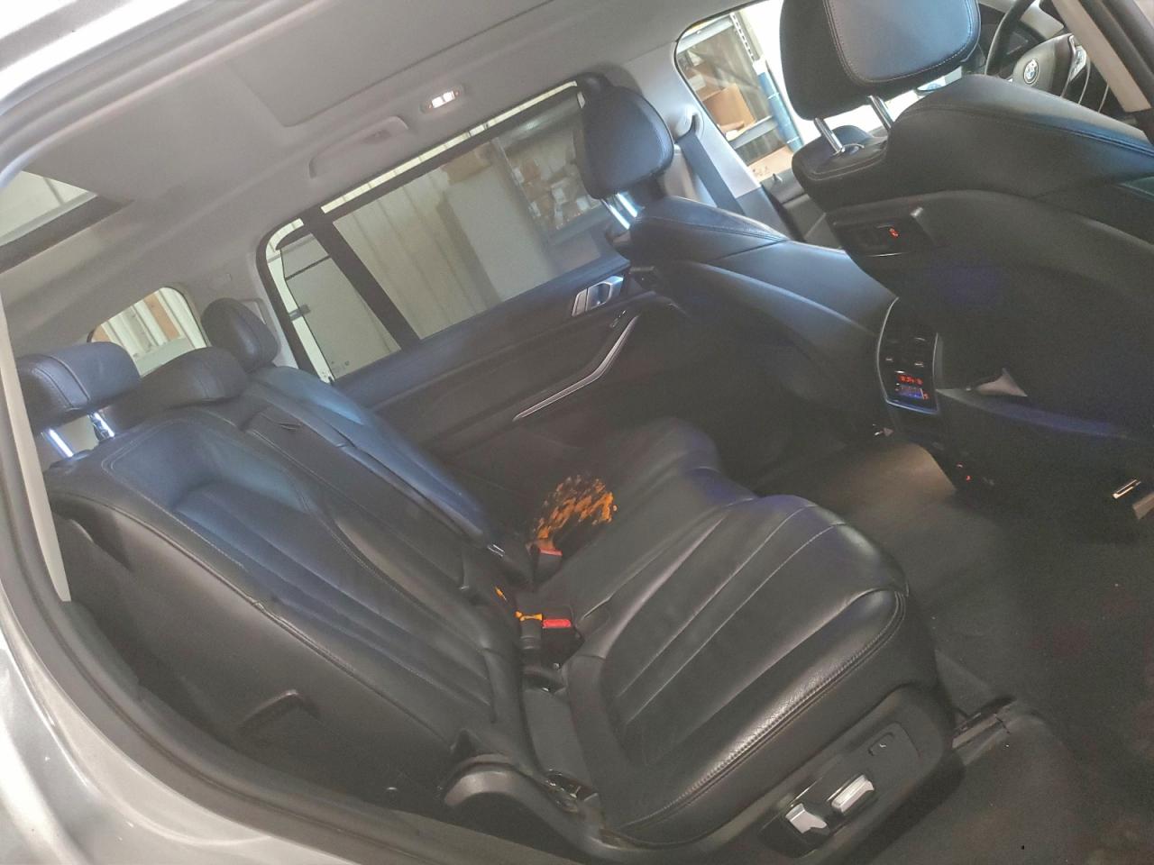 VIN 5UXCW2C0XL9B07061 2020 BMW X7