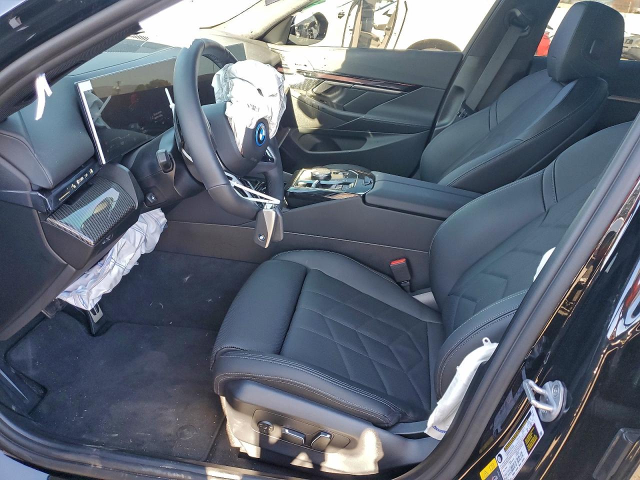 VIN WBA13FK06TCW08746 2026 BMW 550 XE