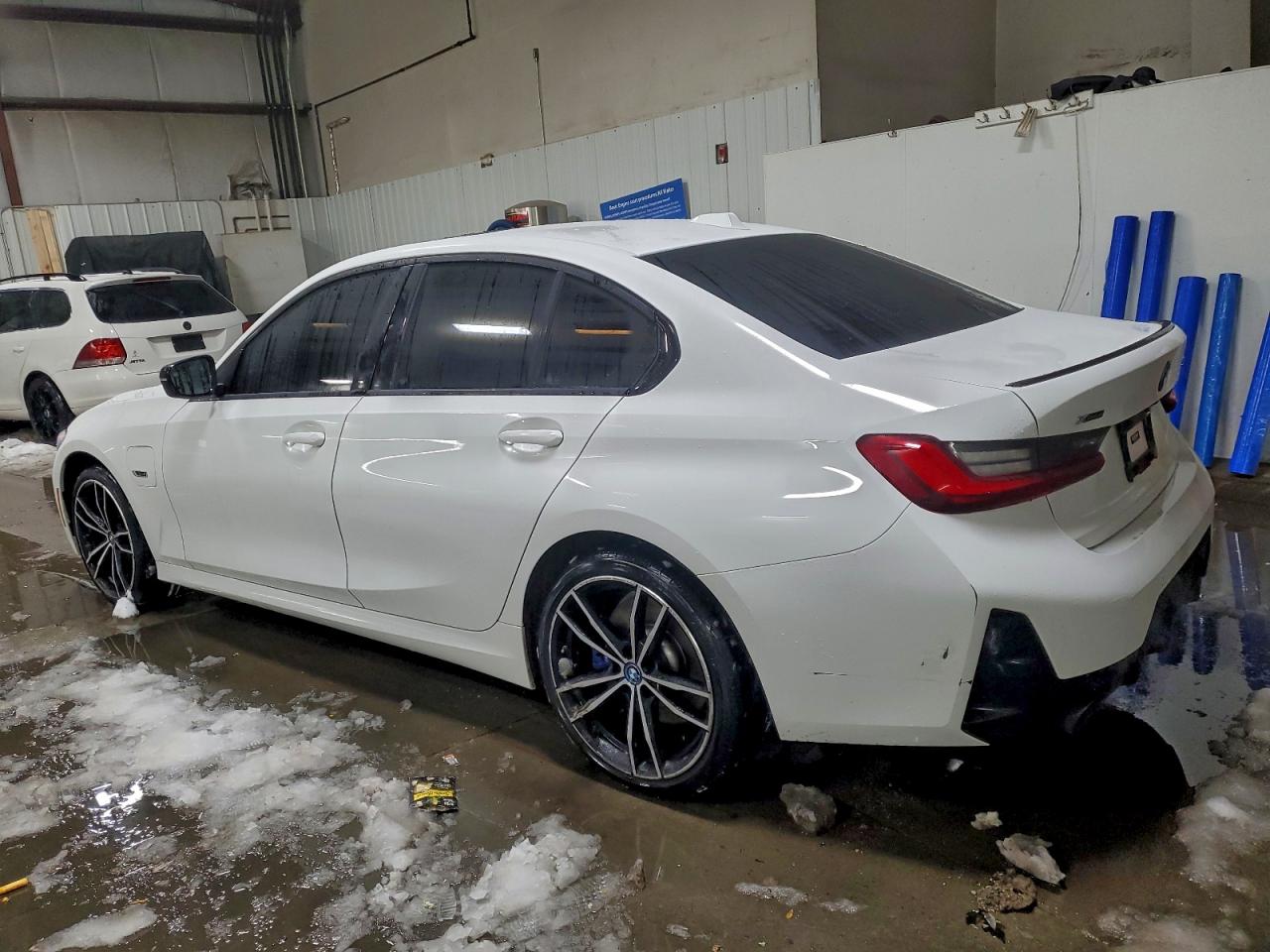VIN 3MW39FS03P8D11969 2023 BMW 330XE